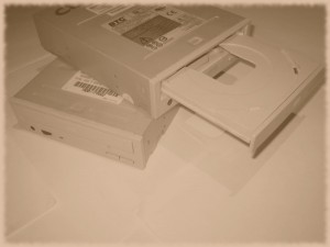 Netaisās disku CD DVD lasītājs vaļā?