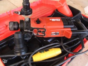 Dimanta urbšanas iekārta Hilti DD 130