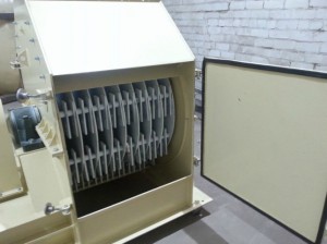 Dzirnavas Hummer Mill 1044