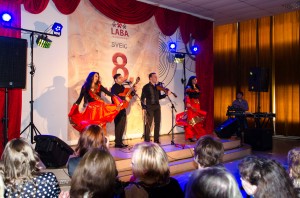 Gypsy Show - Dzheski Gloss - Čigānu mūzikas ansamblis