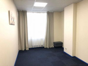 iznomāju biroja telpu