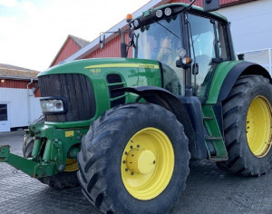 John deere 7530