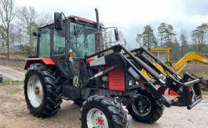 MTZ 920 ar frontālo iekrāvēju
