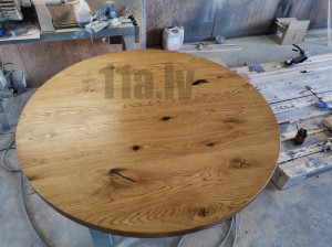 Ozolkoka galdu virsmas liela izvēle