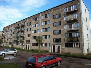 Pārdod 2-istabu dzīvokli Ugālē