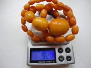 Pērku dzintara krelles