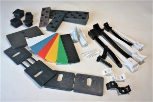 Пластиковые монтажные элементы для окон, дверей, кабелей, термоизоляци