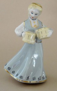 "Девушка с пивными кружками"