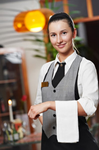 Требуются официантки.