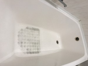 vannu restaurācija ar šķidro akrilu